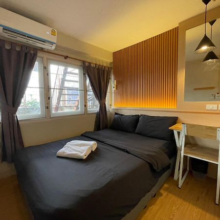Mind Day Hostel Khaosan Бангкок Екстер'єр фото
